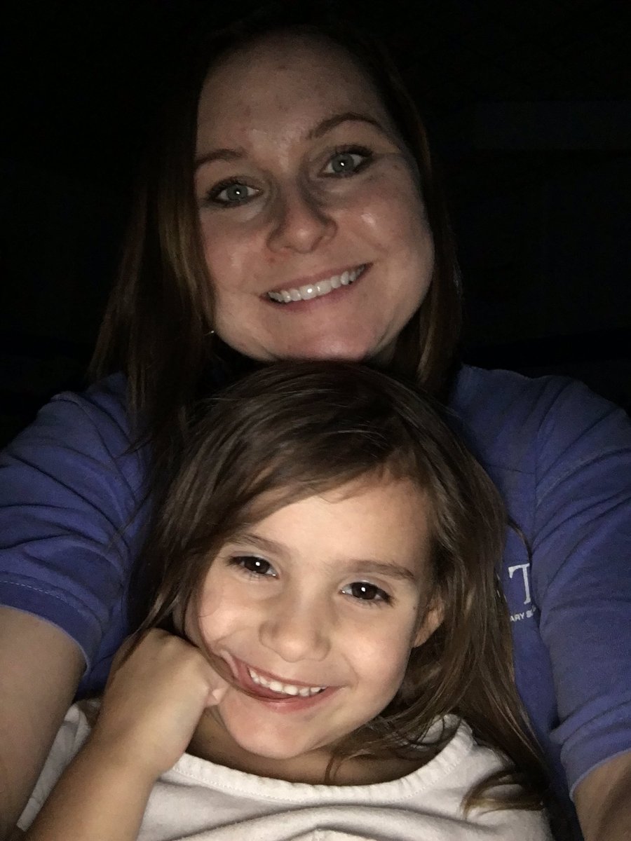 MrsD_Literacy's tweet photo. Fun at BES movie night!! @BESTexans #Texan2Step https://t.co/ADn4YSNqmx