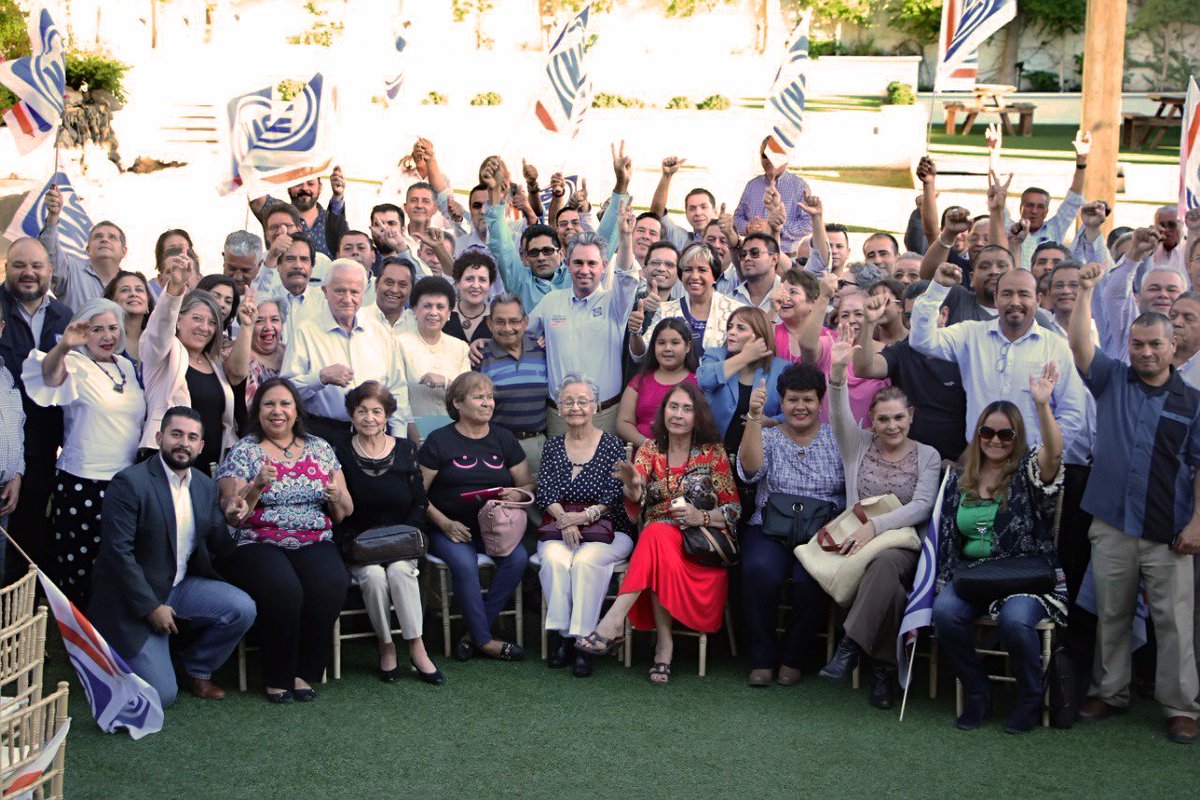 ManuelGomzMorin's tweet photo. ¡Muchas gracias cachanillas por su recibimiento en Mexicali! Me hicieron sentir un ambiente de esperanza y cambio. Con valentía recuperaremos @accionnacional para que hablemos el lenguaje de la gente y dejemos atrás el lenguaje de los políticos. https://t.co/23HRI5hi7v