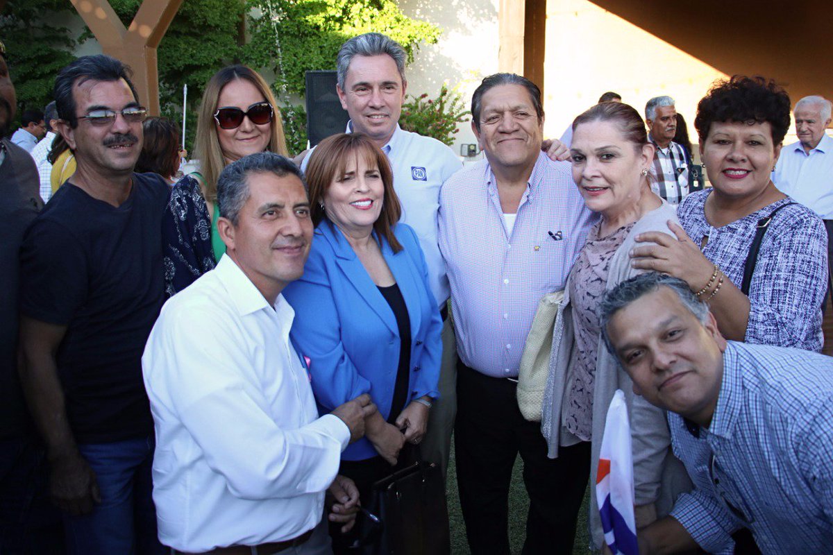 ManuelGomzMorin's tweet photo. ¡Muchas gracias cachanillas por su recibimiento en Mexicali! Me hicieron sentir un ambiente de esperanza y cambio. Con valentía recuperaremos @accionnacional para que hablemos el lenguaje de la gente y dejemos atrás el lenguaje de los políticos. https://t.co/23HRI5hi7v
