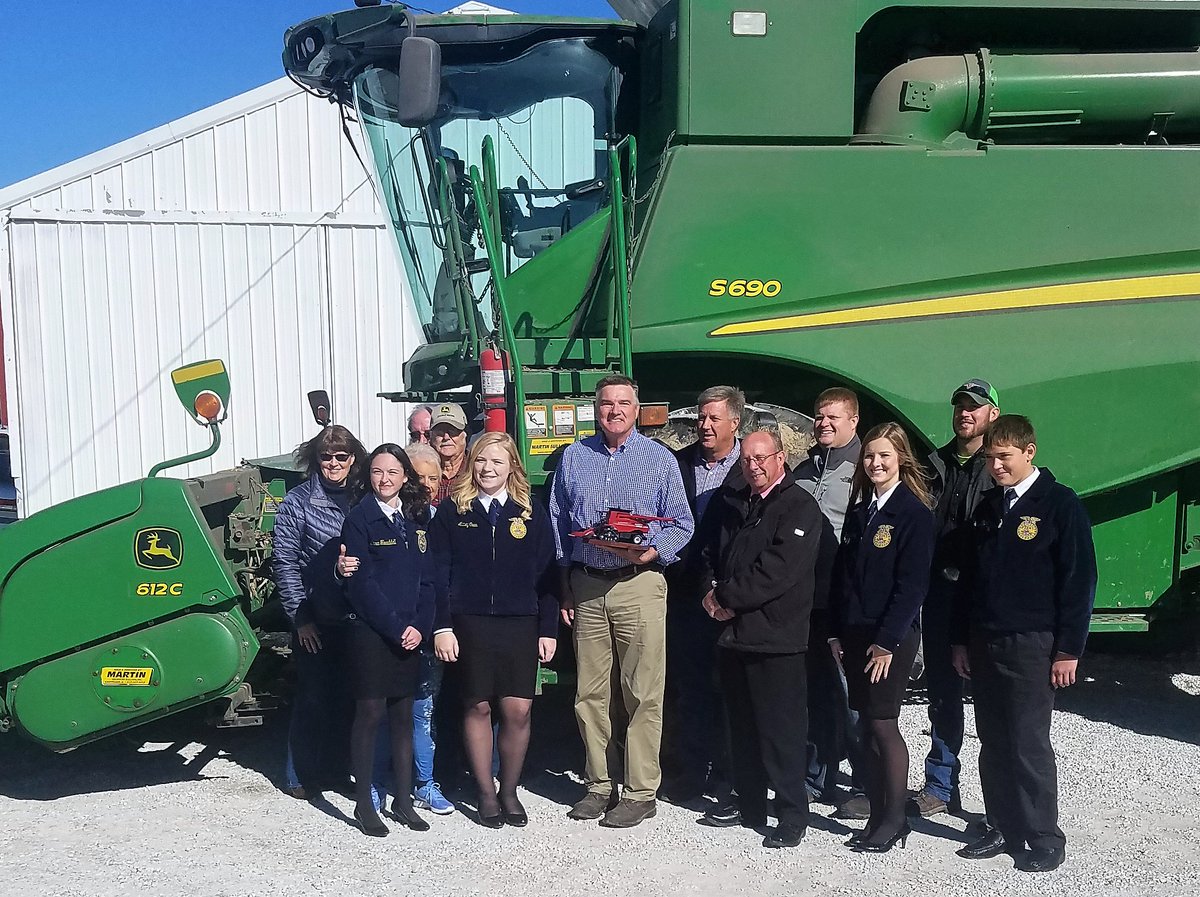 IFBACTIVATOR's tweet photo. More members of the General Assembly that have earned their #FriendofAg awards! Thank you for your work on behalf of farmers across the state! #FriendofAgFridays https://t.co/r1xfw7WJIH