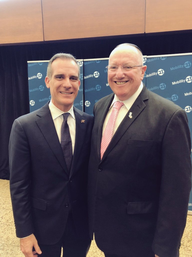 Southern California Association of Governments (@scagnews) on Twitter photo Celebrating major steps forward in SoCal transportation at #Mobility21! Thanking <a href="/MayorOfLA/">Mayor Karen Bass</a> for championing mobility, the Mobility 21 board (inc. SCAG Pres. <a href="/AlanWapner/">Alan Wapner</a>) surprised him with a special gift. Celebrating major steps forward in SoCal transportation at #Mobility21! Thanking <a href="/MayorOfLA/">Mayor Karen Bass</a> for championing mobility, the Mobility 21 board (inc. SCAG Pres. <a href="/AlanWapner/">Alan Wapner</a>) surprised him with a special gift.
