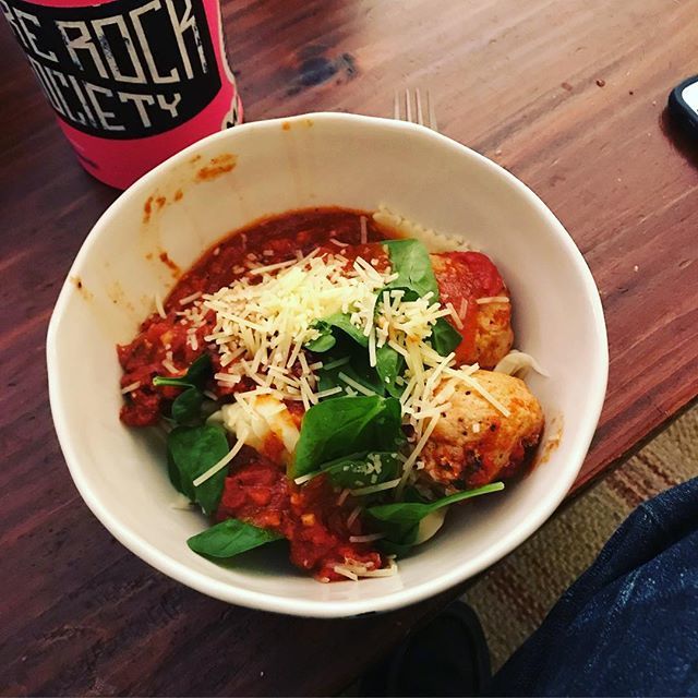 #homemadepasta #homemadepastasauce #homemademeatballs #pasta #racetomorrow #carbloading ift.tt/2NVBg9i