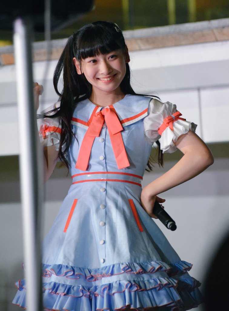 LOVE 齋藤樹愛羅 うちわ型アクリルキーホルダー ラッフル（LOVE