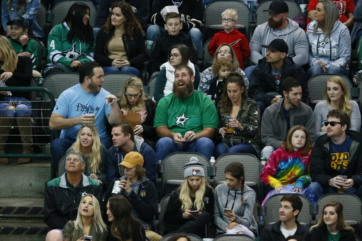 We were all @tfrederick72 in that second period...😲 #GoStars  #DallasCowboys https://t.co/k58nJGVm7g