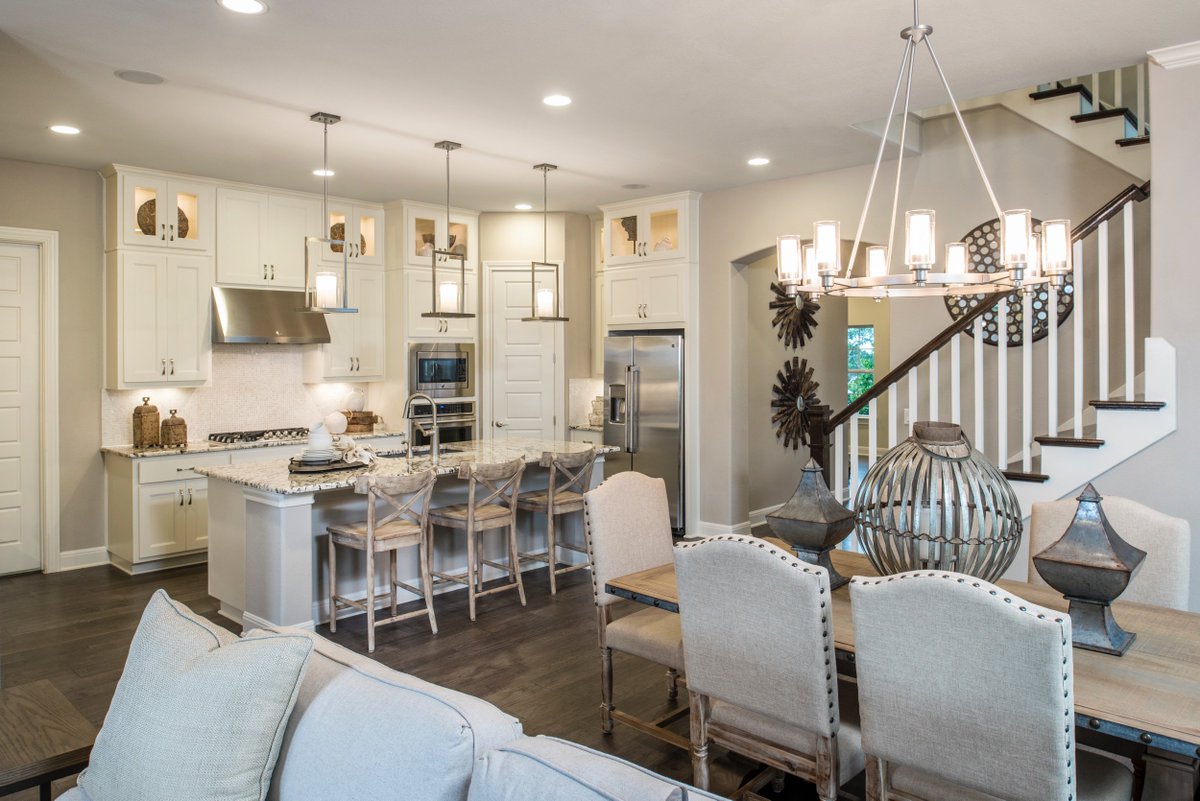 AustinTM_Homes's tweet photo. Effortless elegance… https://t.co/Tv4mtSK65c. #designedinteriors #luxurylife #newhome #ATX #AustinTX #dining #kitchen https://t.co/I9bNt0gSIH