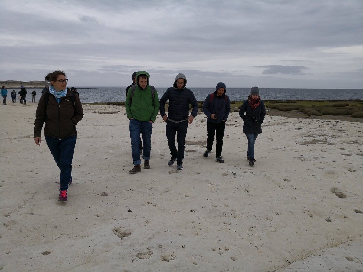 MarBioinvasions's tweet photo. #ICMB2018 field trip to a Patagonian Rocky Marsh ☺️ https://t.co/jjlgyg5yR9