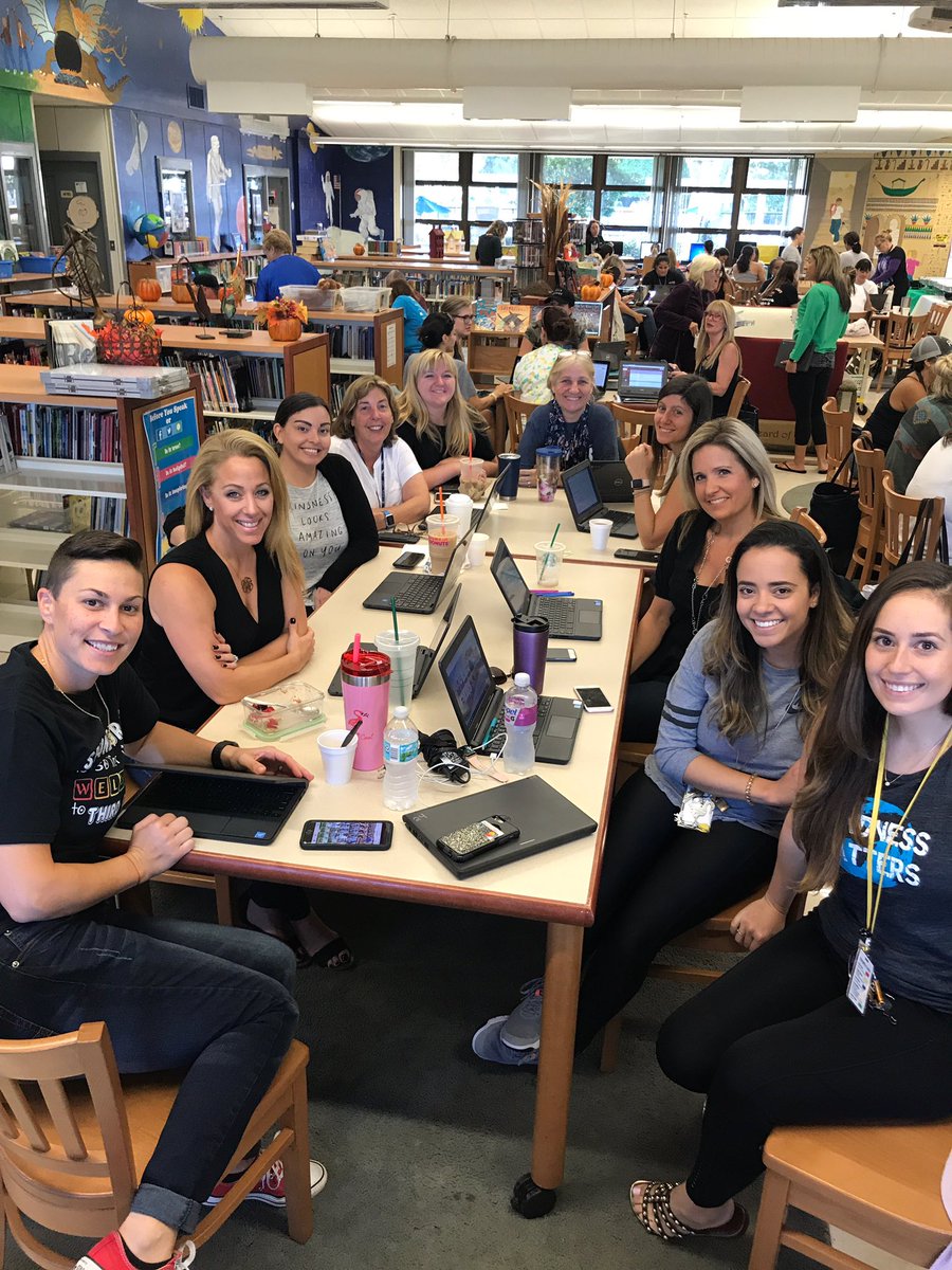 FabFlamingo2's tweet photo. Third game team killing the #trackinggame &amp;&amp; took away some great ideas to implement in our classrooms at the @Learn_Sci training on teaming! @CalusaES #makitsuperpbc #calusaflockrocks @geriellen7 @dannirector https://t.co/UiTu6BIvFa