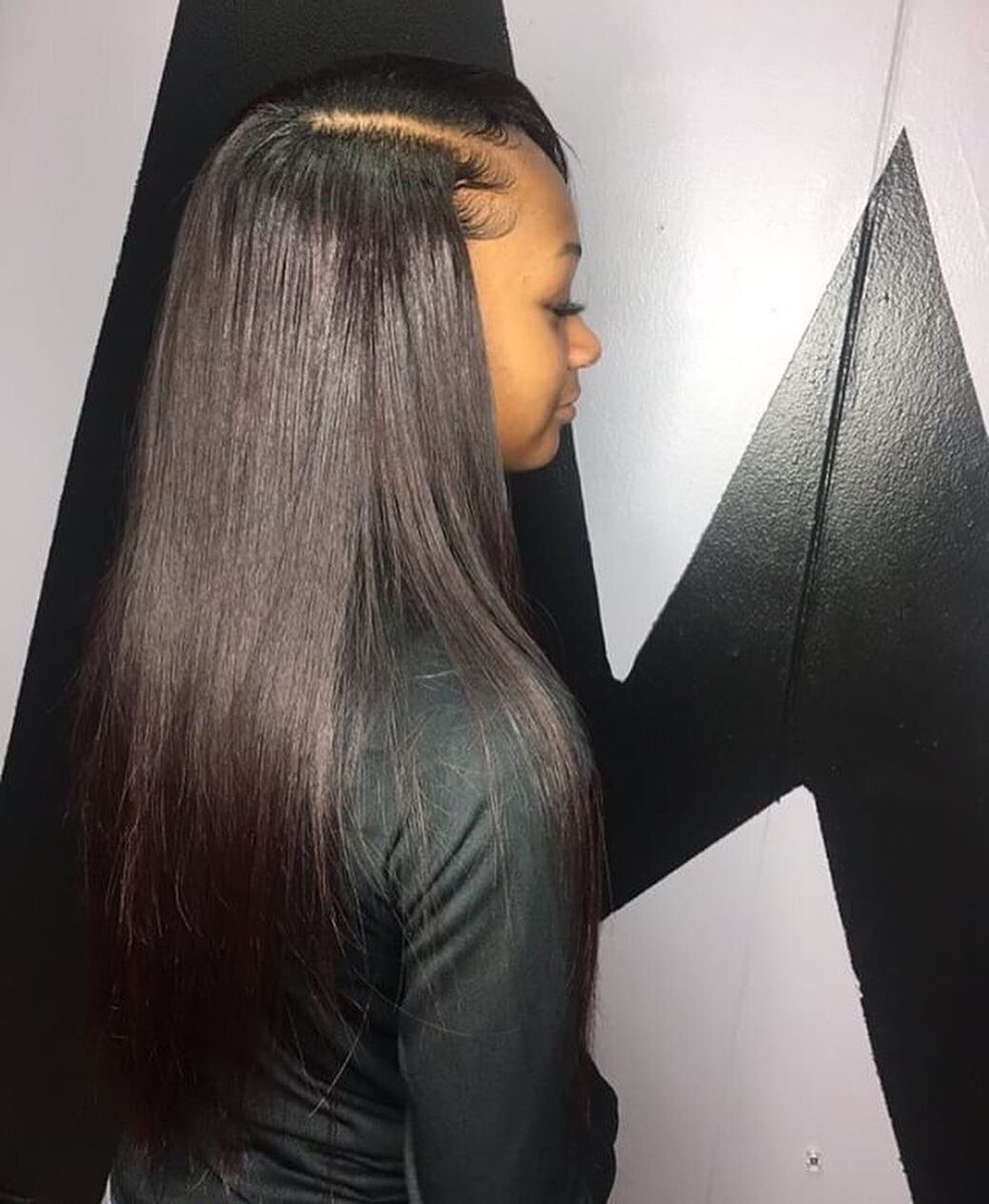 Slayed_ByTee's tweet photo. Traditional Side part install 😊

(SWIPE&amp;BOOK) 

DM FOR ONLINE BOOKING !! .
.
#houstonstylist #houstonhairstylist #COMEGETSLAYED #SLAYEDBYTEE #traditionalinstall #Sewin #boxbraids #braids #tribalbraids #halffeedin #halfboxbraids https://t.co/cPbAOxIFD4