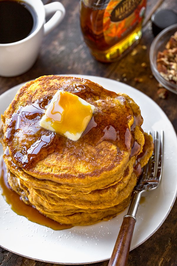 Here's what's for breakfast, lunch, or dinner (in my case, eh-hem) this week: Buttermilk Pumpkin Pancakes! Thick, fluffy, buttery, and warm—they're just waiting to be drenched in maple syrup! thecozyapron.com/pumpkin-pancak…