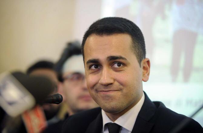 LauraBiffi's tweet photo. Infilare il #condono edilizio per #Ischia nel #decretogenova è un azzardo che nemmeno Berlusconi era mai riuscito nemmeno a immaginare. @luigidimaio @M5S_Camera #abbattilabuso https://t.co/fmpVGkXM65