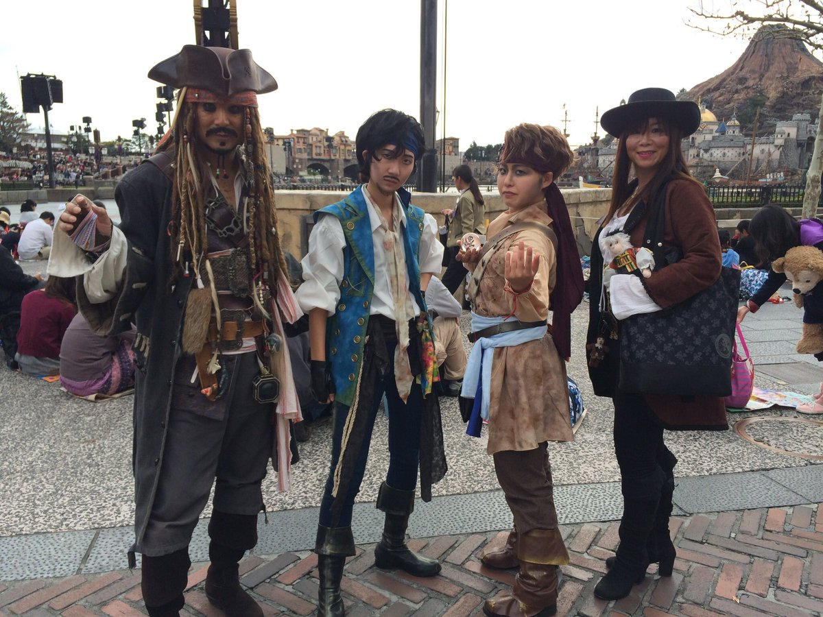 Jack Mouse Deddy 25 26日dハロ 舞浜滞在4日間 夏を引きずる海賊仲間 ピーターさんとトリックさん 声をかけて頂きとても嬉しかったです 衣装もメイクもバッチリでカッコよかった 来年の夏は是非とも一緒にゲトウェしてください D Jack Mouse Deddy 25 26日dハロ 舞浜滞在4日間 夏を引きずる海賊仲間 ピーターさんとトリックさん 声をかけて頂きとても嬉しかったです 衣装もメイクもバッチリでカッコよかった 来年の夏は是非とも一緒にゲトウェしてください D