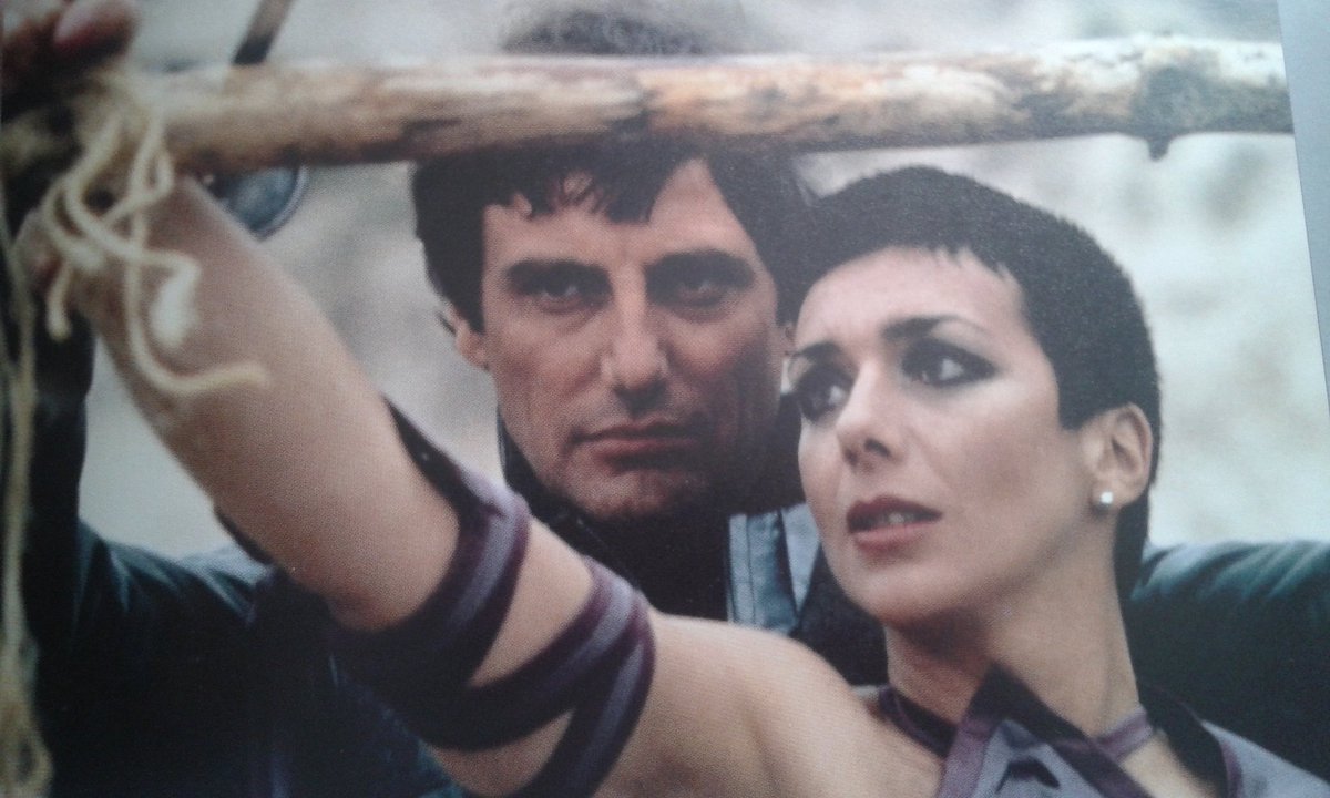 InBlakes's tweet photo. Love this shot. Appropriate to put up as this we're talking Hal Melanbie on the show.
#blakes7 #pauldarrow #avon #jacquelinepearce #servalan https://t.co/9xOsgp6dWp