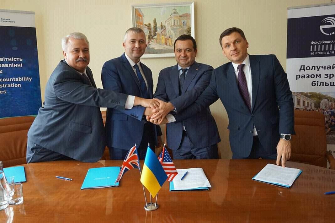 P_Matiaszek's tweet photo. Official launch of @project_TAPAS support to Ukraine State Architectural-Construction Inspection in reforming building permit procedures, regulations. Critical first step in transforming construction ecosystem, adding maximum #transparency, #accountability. 
#ItsUkraine #YesWeCan https://t.co/td0ITvFaBo