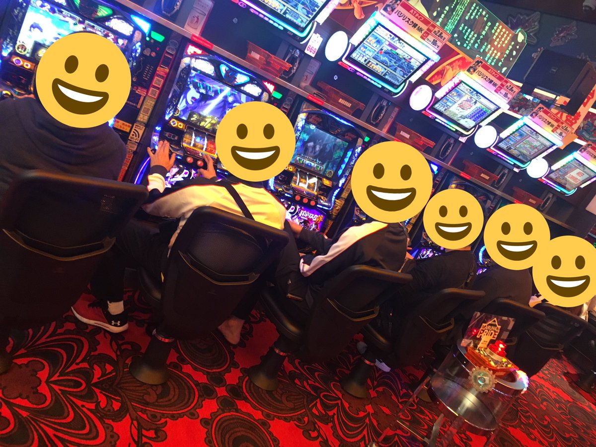 sa_ki_na_0512's tweet photo. バジリスク絆コーナー
ジャグラーコーナー
HEY鏡コーナー
GODコーナー
どこも賑わってます\(^ω^)/
#マルハン二又瀬店
#なまらいぶ
#FN20 https://t.co/o31KLjxfvl