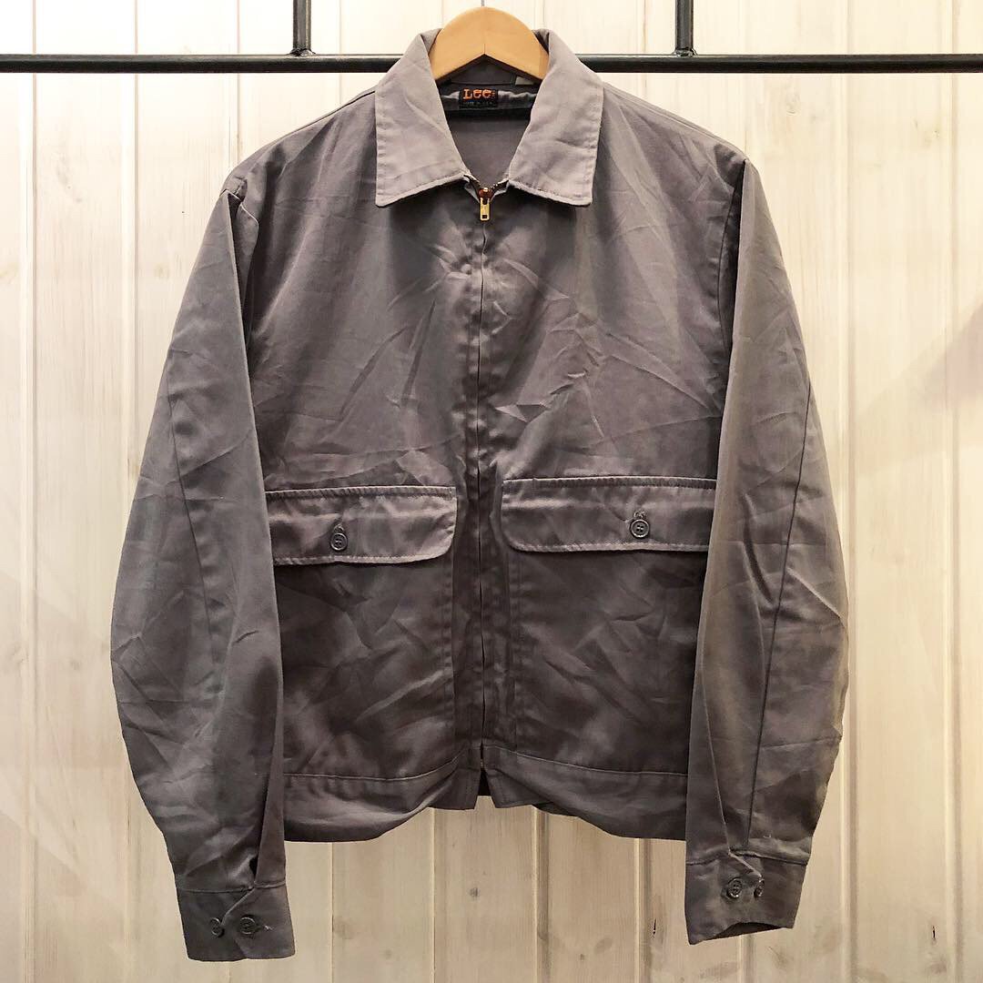 TheKnot_Koga's tweet photo. 新入荷！
オールドLeeのワークジャケット入荷しました！
薄手でシンプルな使い勝手の良さが◎

お問い合わせ、通販は0280-33-3883、info@the-knot.jp、DMまたはホームページからお受けしてます！
#古着 #古着屋 #theknot古河 #workjacket #ワークジャケット #lee https://t.co/tHrGLdAYes