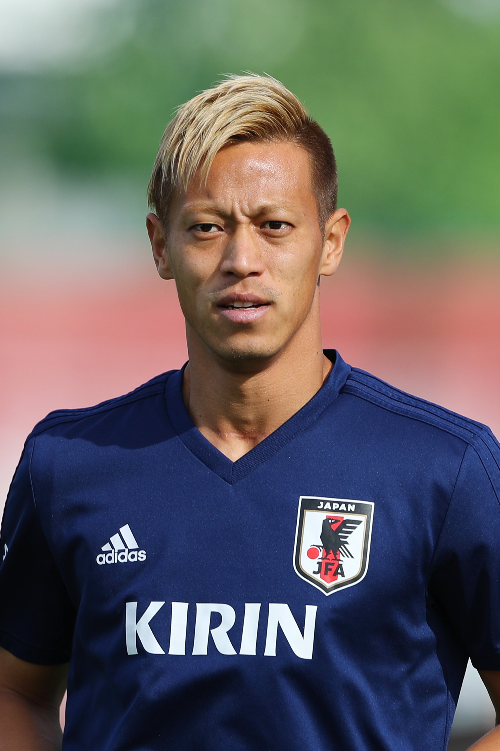 Twitter 上的 スポーツナビ サッカー編集部 今日は何の日 10月日は 頭髪の日 髪型が特徴的なサッカー選手といえば フェライニ ネイマール ロナウド 本田圭佑 写真 ロイター アフロ 長田洋平 アフロスポーツ T Co Fol8ntkiic