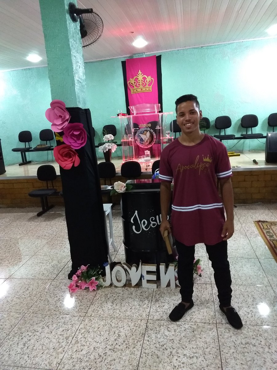 Anderson01Detr1's tweet photo. Primeiro dia de festividade! Tudo muito lindo pra Glória de Deus!☝🏻🙏🏻❤️
#GrupoNovoAmanhacer #ADMPR #FoiForte🔥 https://t.co/w3Bb2hqeDh