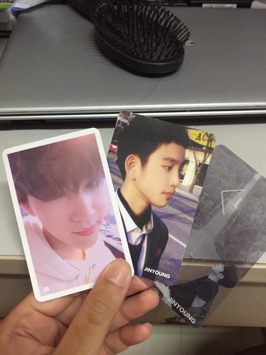 MarkBam_CJ1's tweet photo. ขายการ์ดใบละ150 3ใบ430 ส่งฟรีEMS อัลบั้มjj project tomorrow ขาย550 ส่งฟรี #ตลาดกัซ #ขายการ์ดgot7 #got7 https://t.co/LNbjiDaPGV