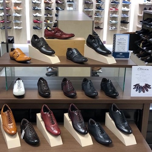 そごう横浜店 オーツカフェア 明治5年創業の大塚製靴が ドレスシューズのアプローチから生み出した クラシックレザースニーカー 通常 六本木ヒルズ内にある大塚製靴直営店とオーツカオンラインストアのみで販売している商品を そごう横浜店にて