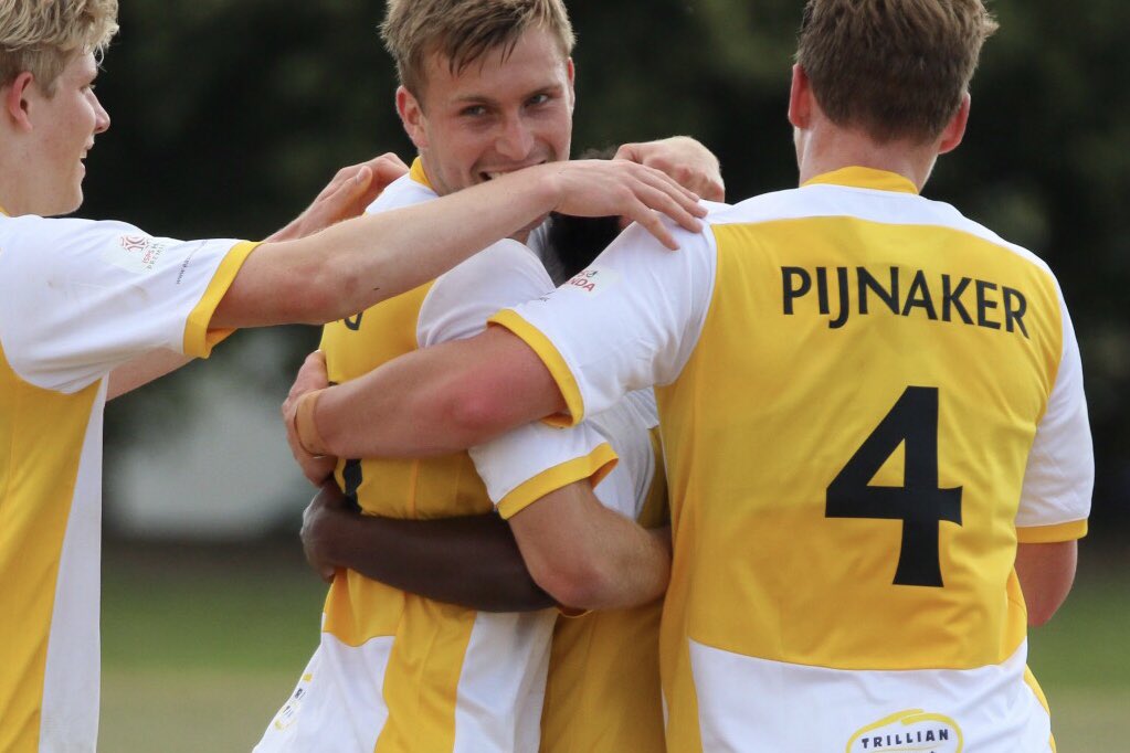 ESAFC's tweet photo. 🇳🇿 📸 | GOOOOOAAAAALLLLL!!!! A bullet of a header from Mohamed Awad to make it #Lilywhites 3️⃣ v @HawkesBayUnited 0️⃣ #ESvHB #WhereAllWhitesAreMade @NZ_Football #ISPSHandaPrem #Development #Pathways https://t.co/NdH3vbPks7