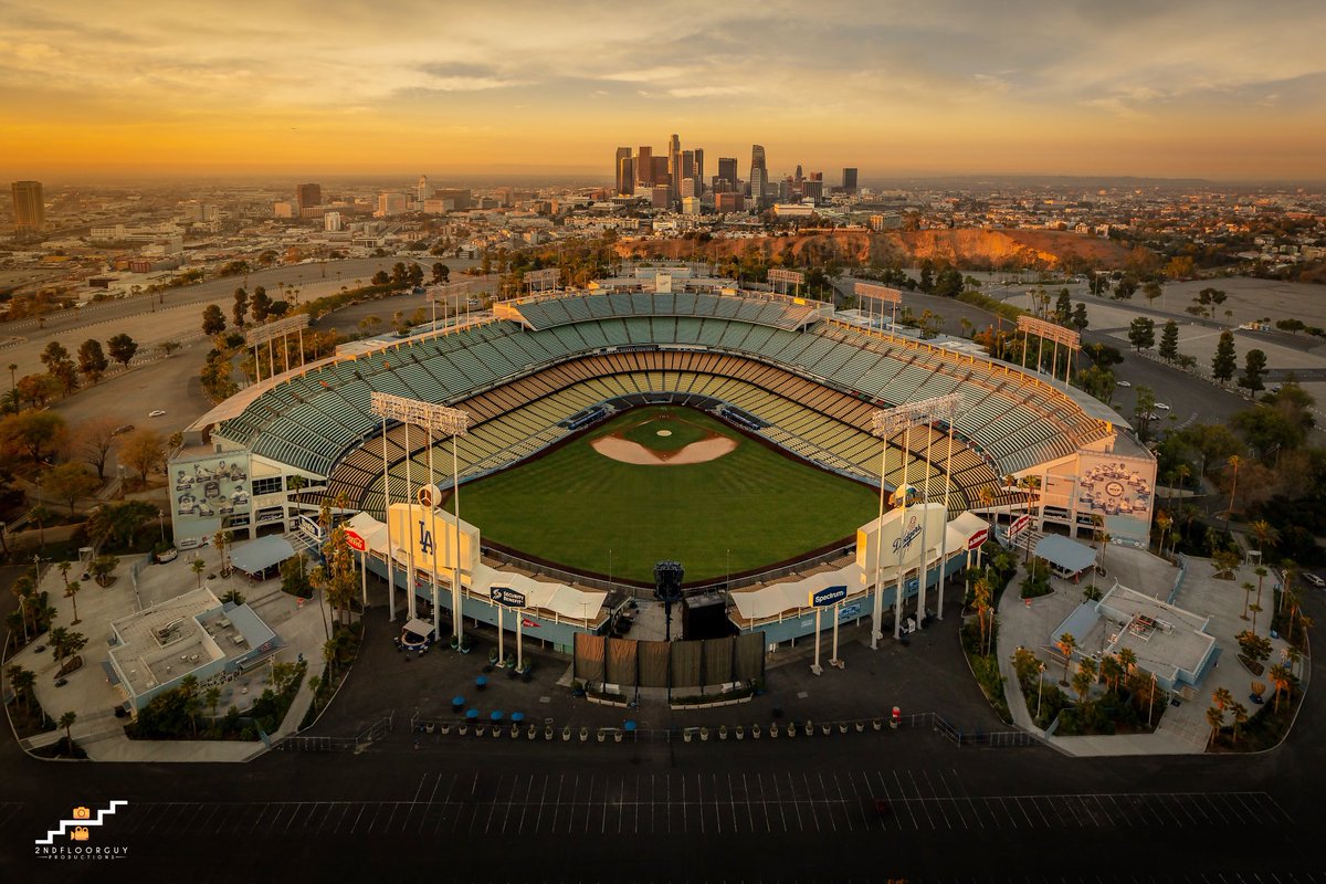 2ndfloorguy's tweet photo. Game 7 coming soon..... #dodgers https://t.co/WIsvVOPga1