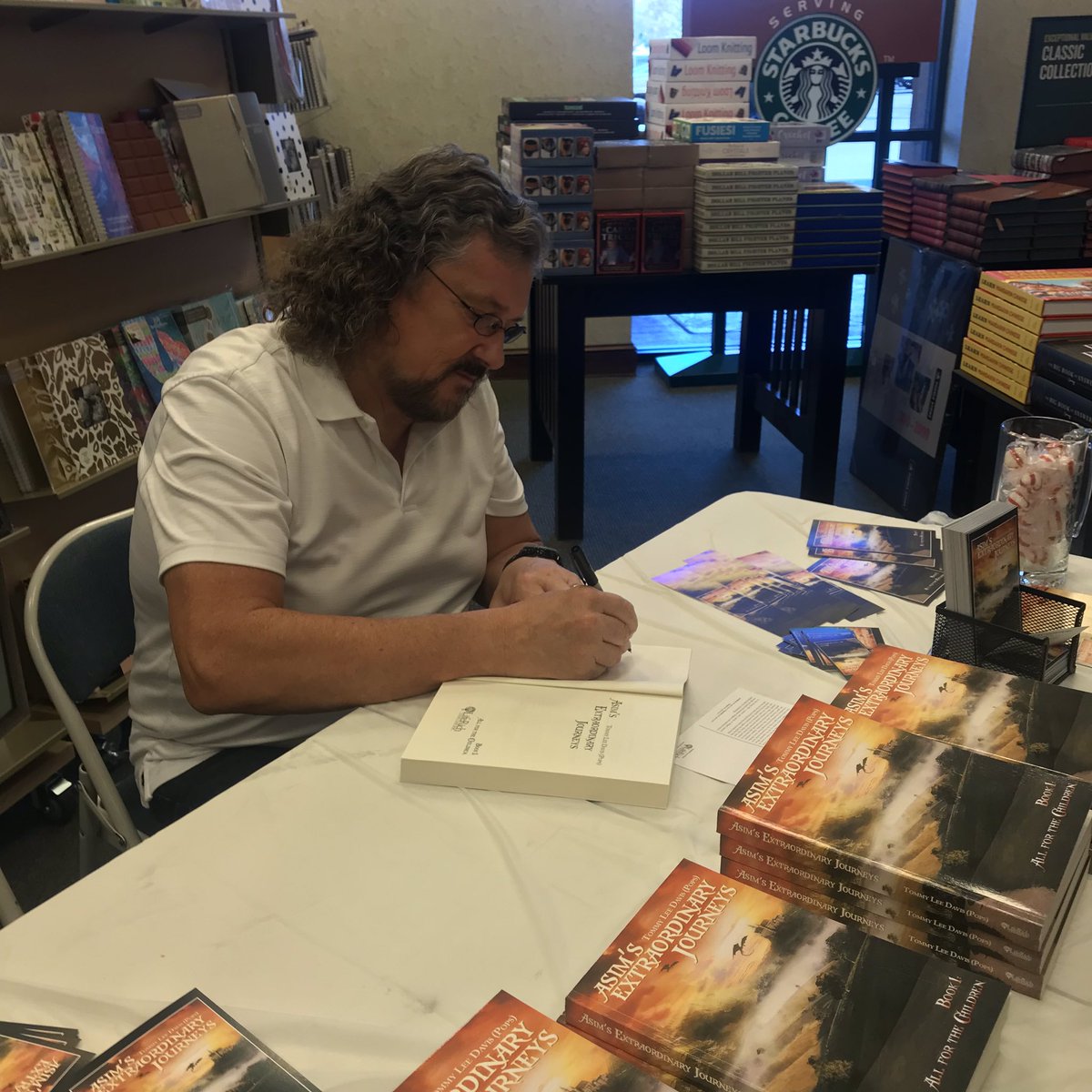 Book signing 📚must buy. 
#asimsextraordinaryjourneys #hottea #tea #novel #fictionbooks #youngadults #reading #amazon #amazonkindle #ibooks #apple #ebooks #ebook #bookstagram #bookshelf #bookclub #bookclubofinstagram #fantasybooks #youngadultbooks #youngadultbookclub#kobo#nook.