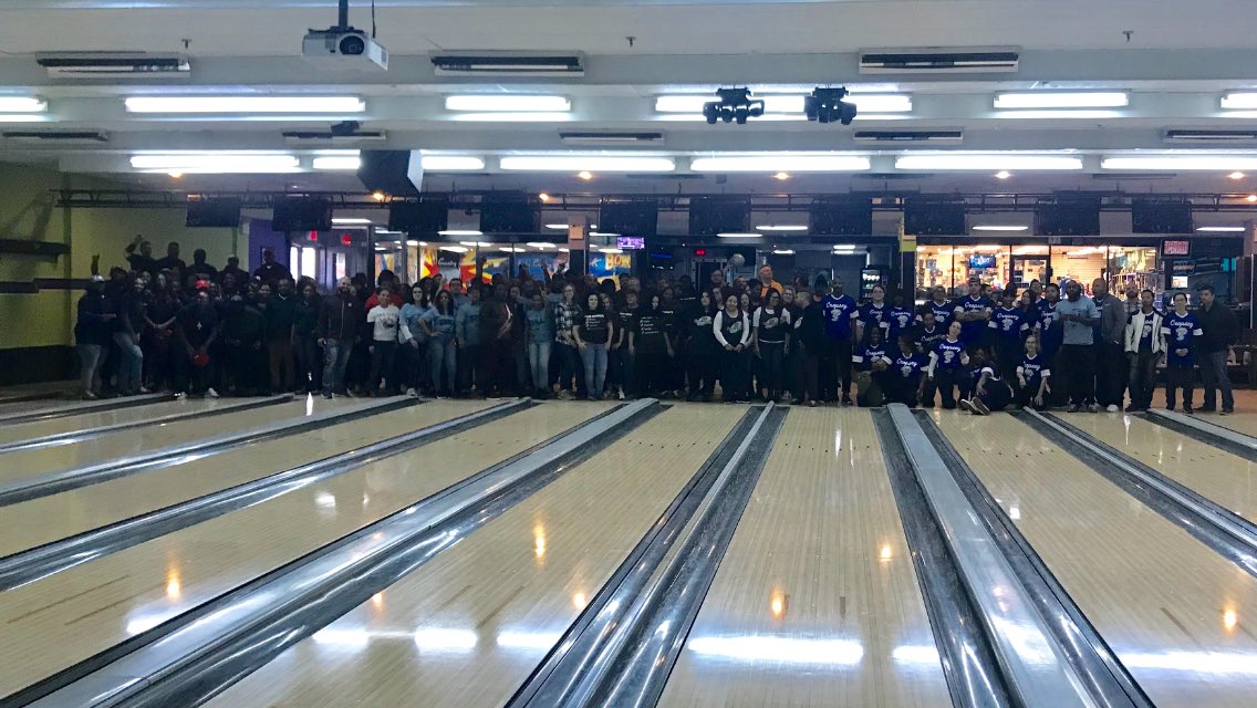 williams2_e's tweet photo. D285 DS Appreciation Bowling Event! Great Leaders!! ⁦@Ryan_Ry_c⁩ ⁦@Celest1249⁩ ⁦@dianarosado30⁩ ⁦@Nap716⁩ ⁦@noelia_pina2⁩ ⁦@claudio2278⁩ ⁦@MsCarly_HD⁩ ⁦@Dkauffmann1281⁩ ⁦@JiwalH⁩ ⁦⁦@1256Hd⁩ https://t.co/lKtHLu1Z3a