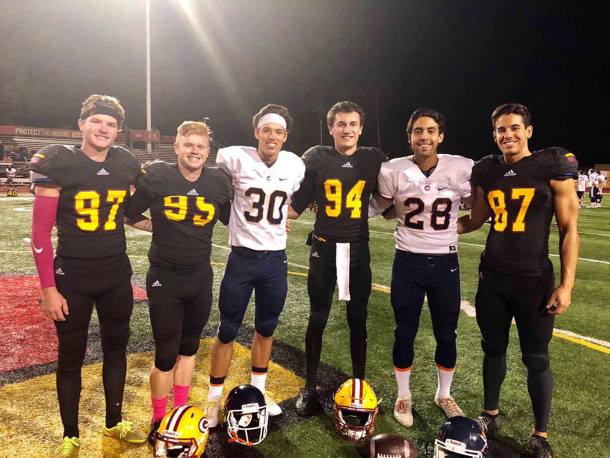 westcoastkick's tweet photo. WCKA Specialists after the game. @Gaucho_Football vs @CoastFball @mattfreem11 @JoshJoshdavey @MAXCASP Brendan Satchfield @ChrisBartolic36 @HarrisonAvila13 REPRESENTING @LH_HawkFootball @CDMFOOTBALL @missionfootball @eltorofootball @GoWHSFootball #WhereTheyTrain https://t.co/xs2itbln93