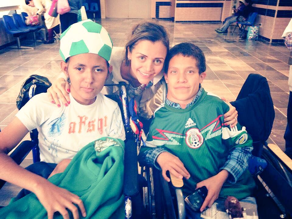 gabydelatorre's tweet photo. Que la Alegría de la vida sea evidente por tus acciones 😍😊❤️ #misprincipes https://t.co/V2uhEmh24N