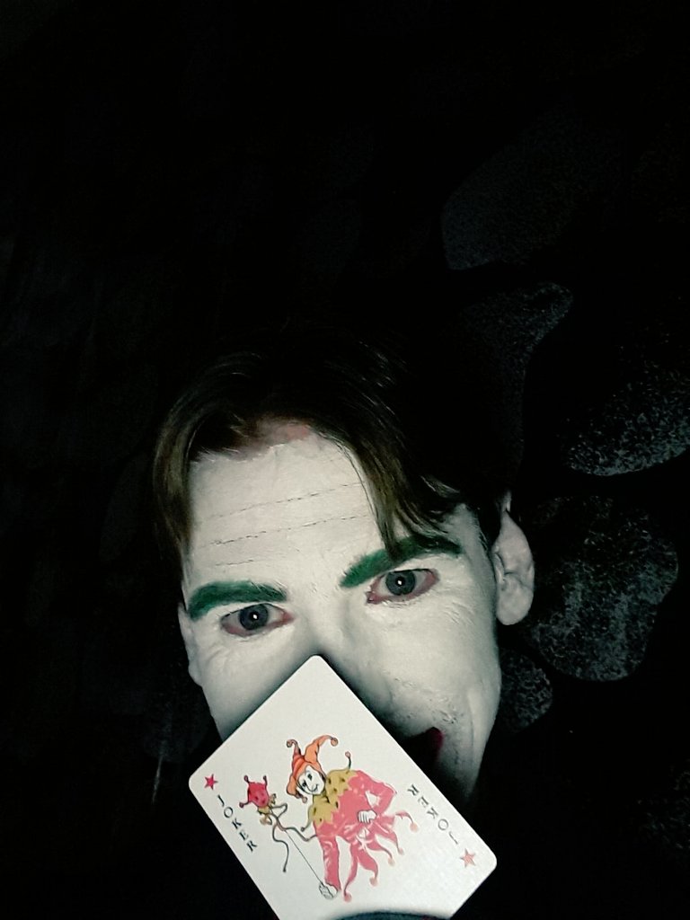 thereddeerjoker's tweet photo. Greetings folks, Joker's back in town! HAHAHAHA! #ZEDHH https://t.co/0HsPeSu8Mw