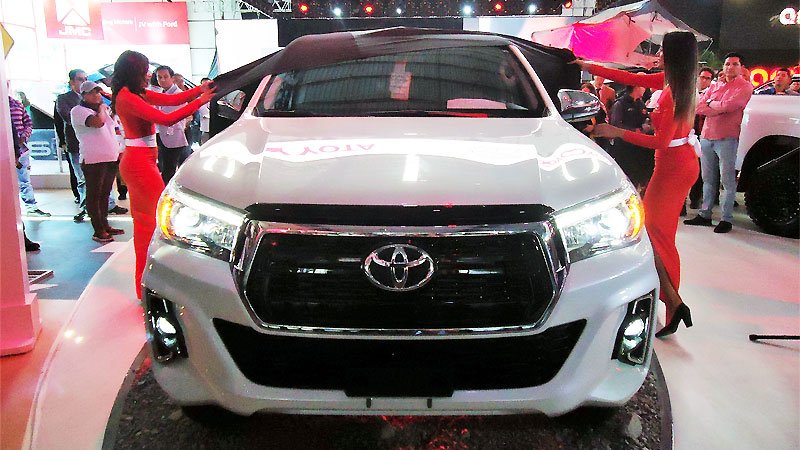 AutomagazineEc's tweet photo. Toyota y Casabaca en la feria AUTOMUNDO 2018:
https://t.co/04xx3eE4cN
#AutoMagazineEc #AutoEc #Toyota #Casabaca #AutoMundo2018 #Hilux4X4CDDieselAutomática #Lanzamiento #Ecuador https://t.co/pzwvDryKk0