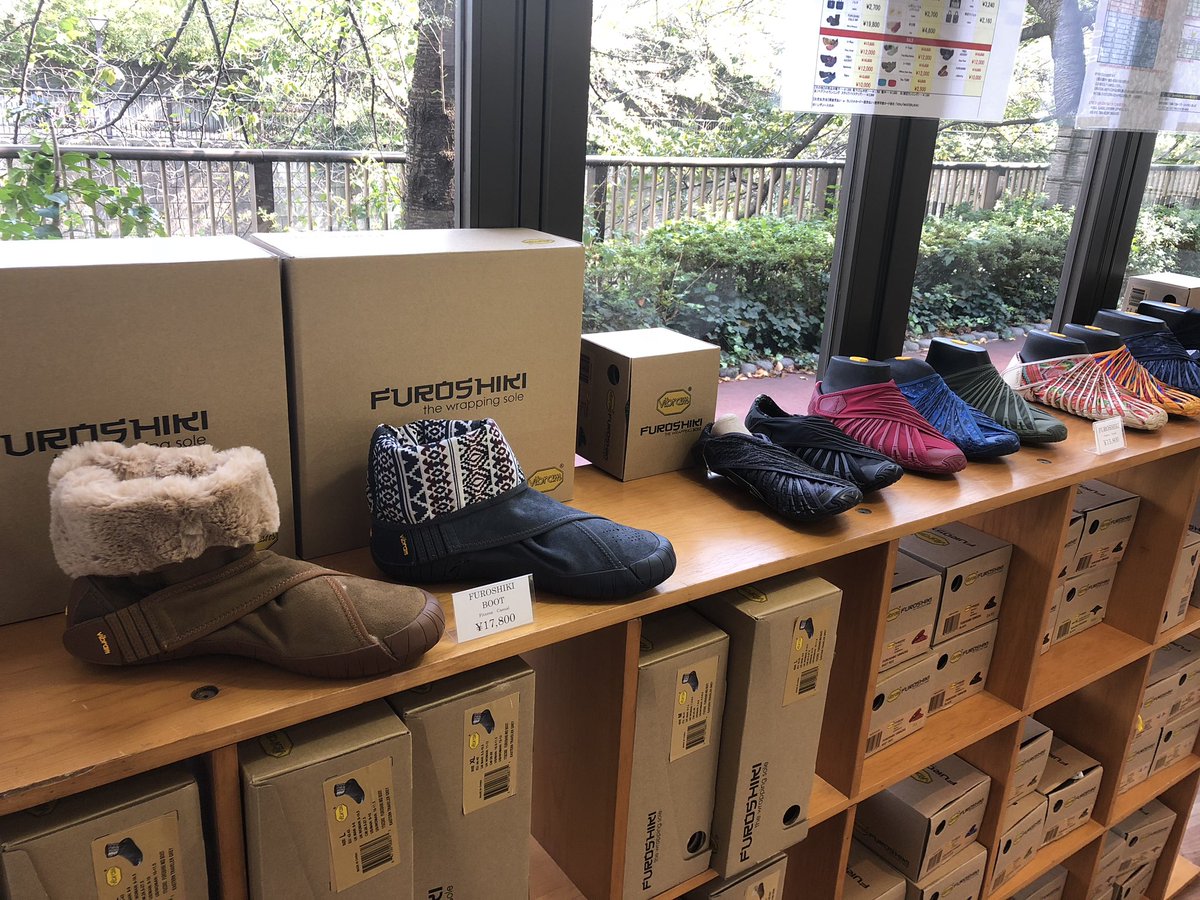 barefootincjp's tweet photo. 東京ポップアップショップ始まりました！
今日から5日間開催です。
ビブラムファイブフィンガーズ、フロシキ、Instinctトレイルベスト、ゆび助、Tube販売中！
ご来店お待ちしております！

10月20日(土)10～18時
10月21日(日)10～18時
10月22日(月)12～20時
10月23日(火)12～20時
10月24日(水)10～14時 https://t.co/gSeTFvKNUl