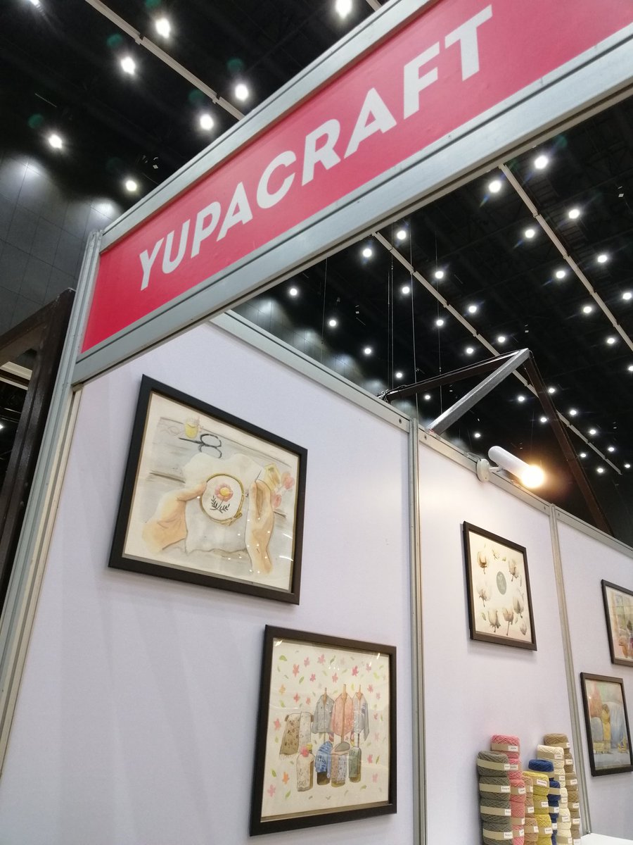 Chanakarl's tweet image. มางานเปิดตัว #yupabrand #yupa ที่ไบเทคบางนา กับดูงานสีน้ำที่ผมวาดให้ #style2018