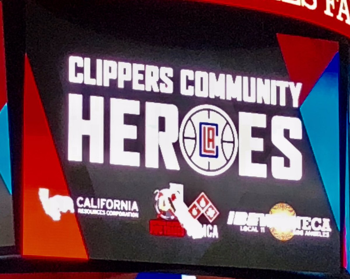 SgtMValenzuela's tweet photo. Thank you @GTWT_Leadership &amp; @LAClippers for such an honor, it is a privilege to #mentor and #teach you self-defense weekly. U teach me more than you know! I ❤️ my girls. @LAPDHollenbeck @LAPDHQ @LabradaAl @LAPD_ARCOS Time of my life. 🥊🥋 https://t.co/fvPhcvFAC0