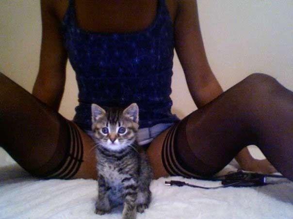 derevenskoy-zhenshini-koshechka-mezhdu-nog