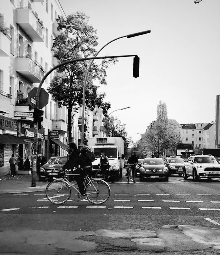 neukoellner.net tweet media