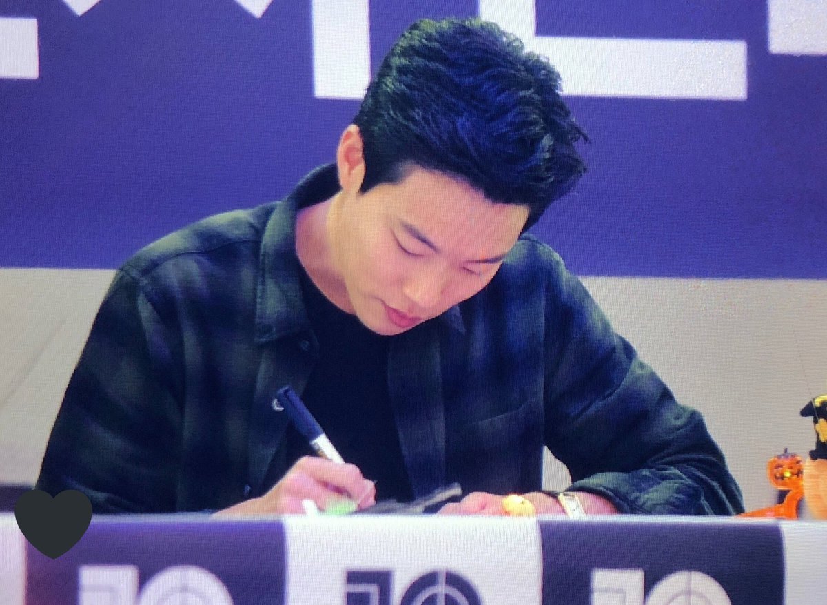 #류준열 오늘 미모 미쳤다