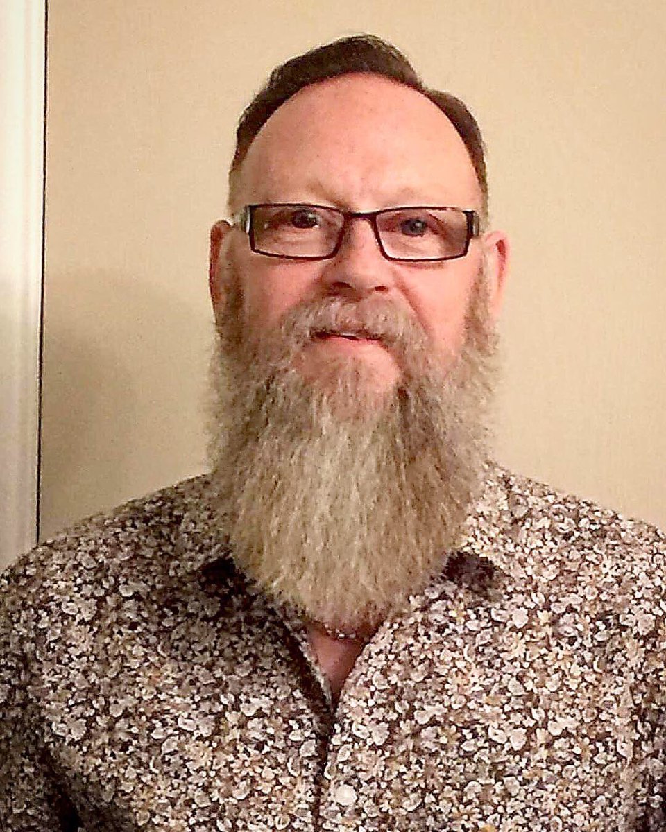 tbbclub's tweet photo. #SaturdaySpecial with Douglas Stewart-Furne of Blackpool,Lancs #beards #BeardTweet #TBBClub & #SandgrownBeards #gingernpepper #tattoos #civilpartner #beardcompetitions
Doug:"My beard is 7", aiming for 12! Been growing for 6 mo; had facial hair of some kind since I could grow it" https://t.co/vcRV7sIIwE