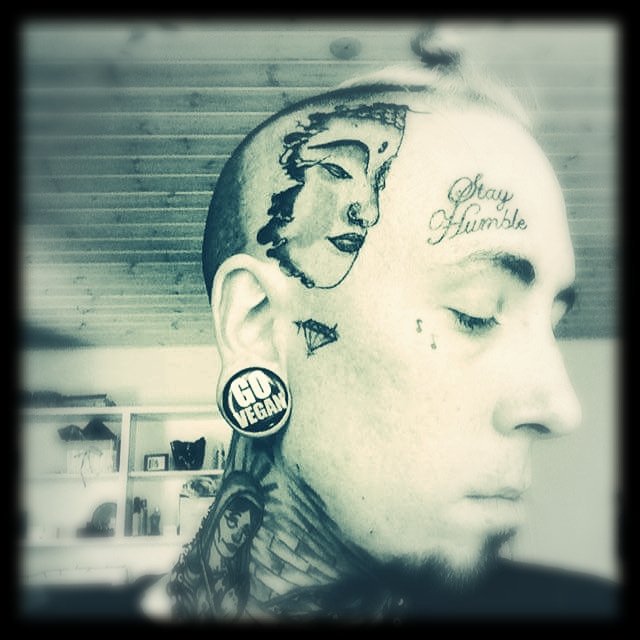 Ink my whole body...
#wizkhalifa #ink #tattoo #facetattoo #tatted #rapper #Producer #Zen #DK