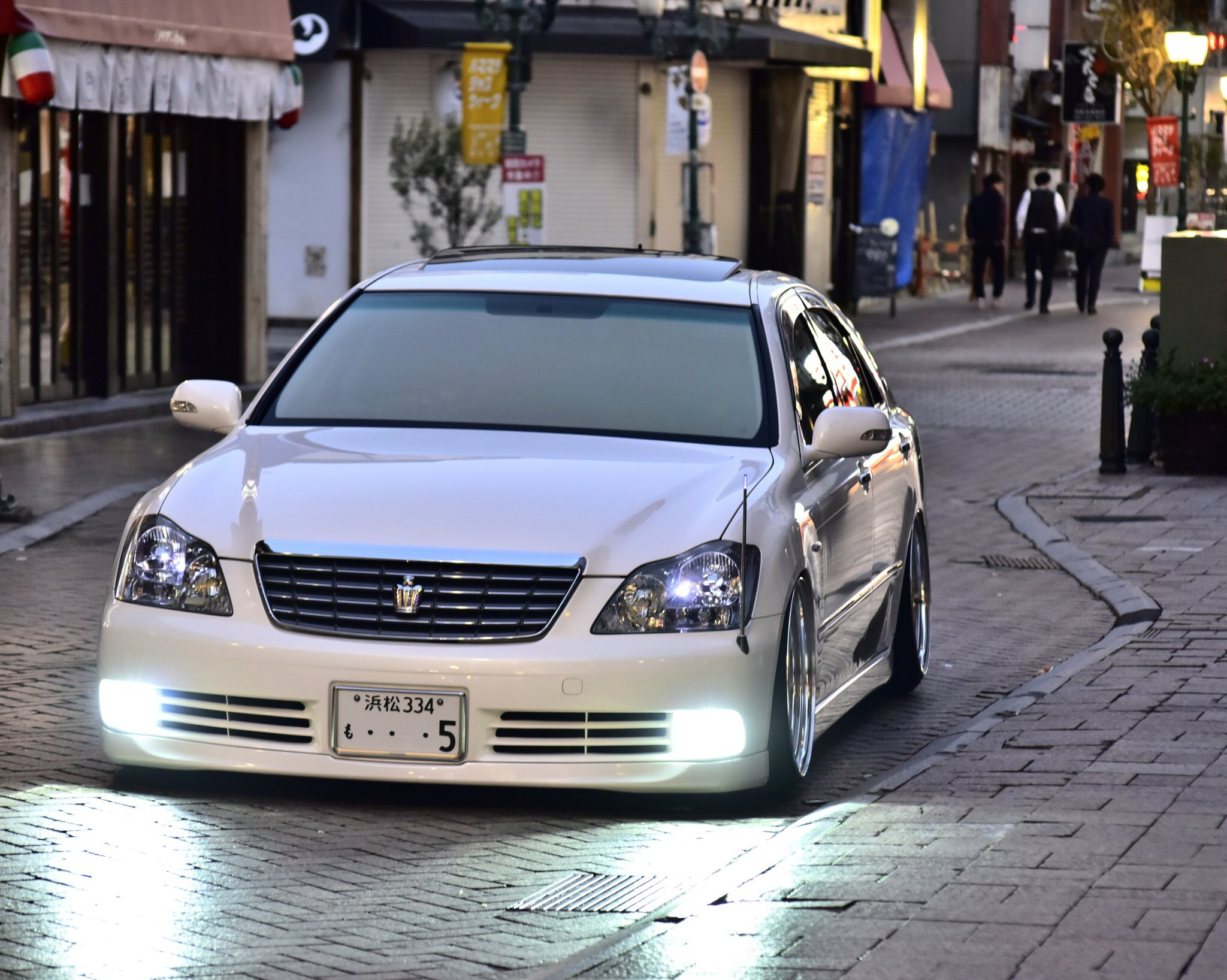 18クラウン 純正 コーナーポール