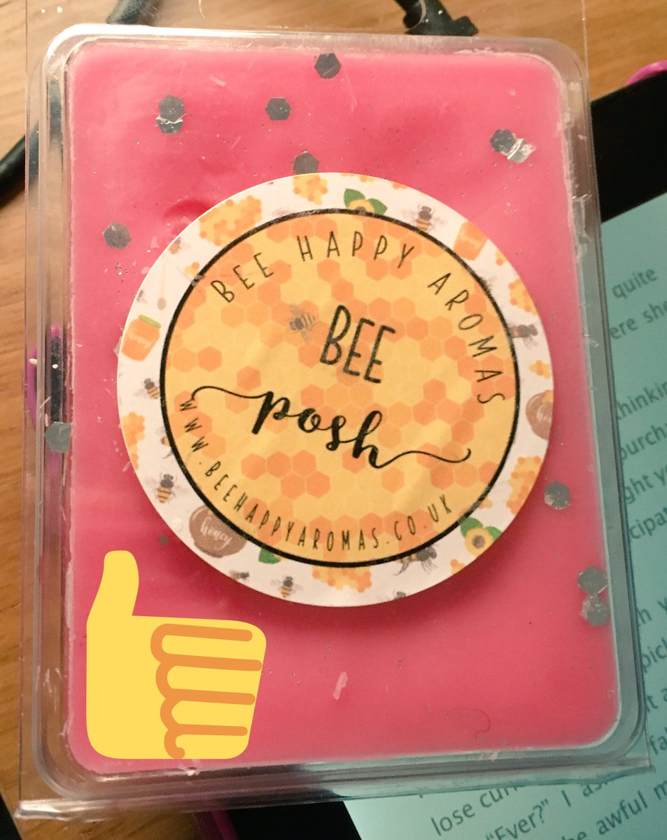 BeeHappyAromas's tweet photo. Morning🌅 @BeeHappyAromas Well a bit of an early start😴but onwards &amp; upwards.BEE🐝POSH this morning melting upstairs #waxaddict #scentedwax #fragrancedwax #handmade #soywax #handmadeintheuk #joyfularomas #beeposh #spicegirls #limitededition #exclusive #goodmorning #thankyou https://t.co/MDHH3i0C2c
