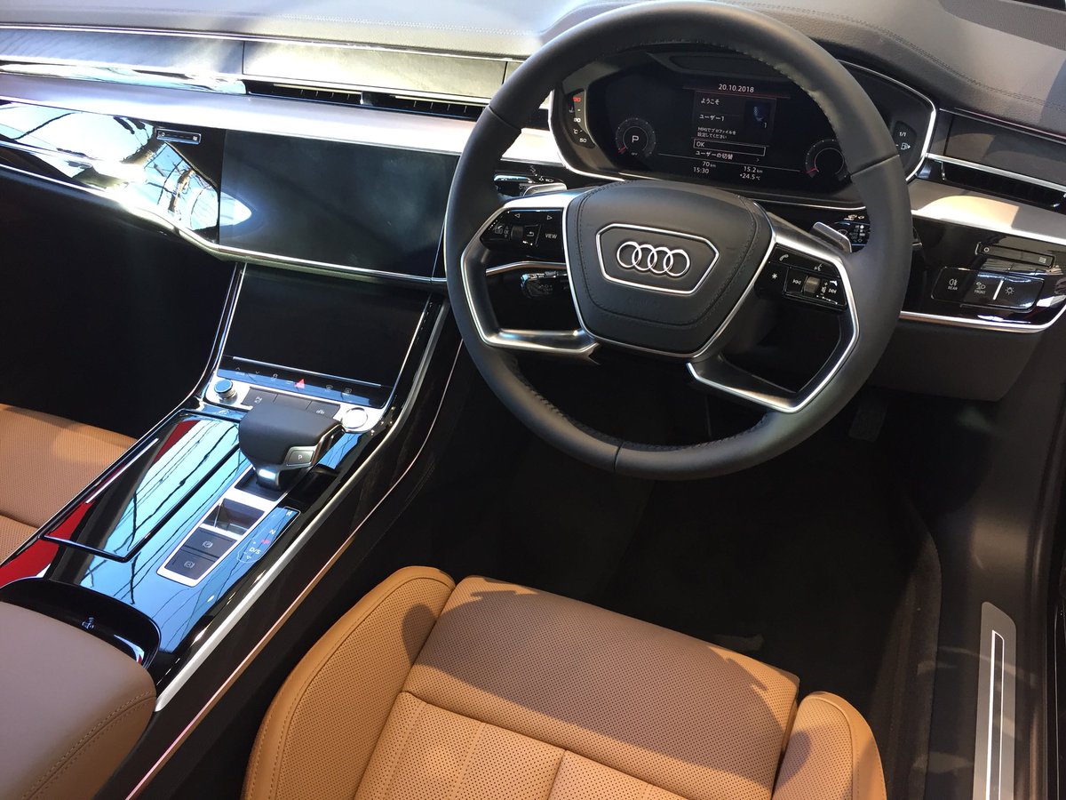 Audi 世田谷 お待たせ致しました 本日よりnew A8 がショールームの一番奥で 一際輝きを放っております 黒の外装に茶色の内装 かっこいいです 一度 お客様の目で 見て頂きたいです ご試乗車のご用意もございますので Audi世田谷 にお