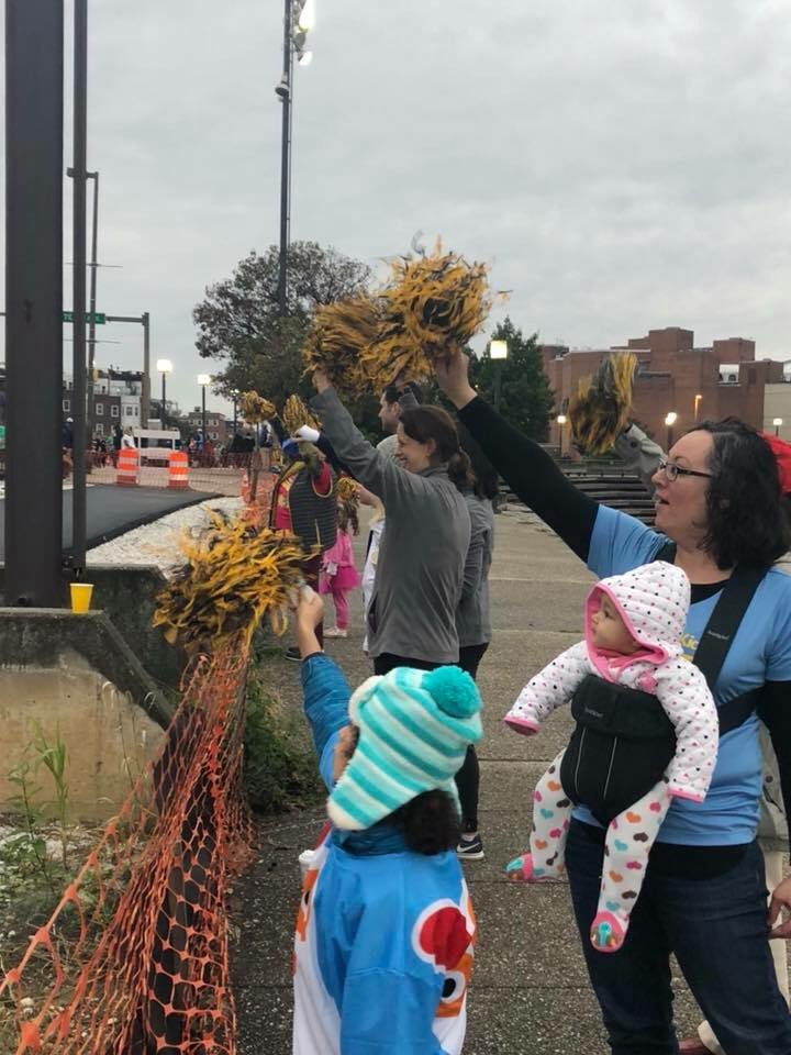 HopkinsKids's tweet photo. And they’re off! We’re having so much fun cheering on our #TeamHopkinsKids runners at the @baltrunfest! We can’t wait to see what the rest of the day has in store! #GoHopkinsGo #RunHon https://t.co/r9fSlMLK3Q