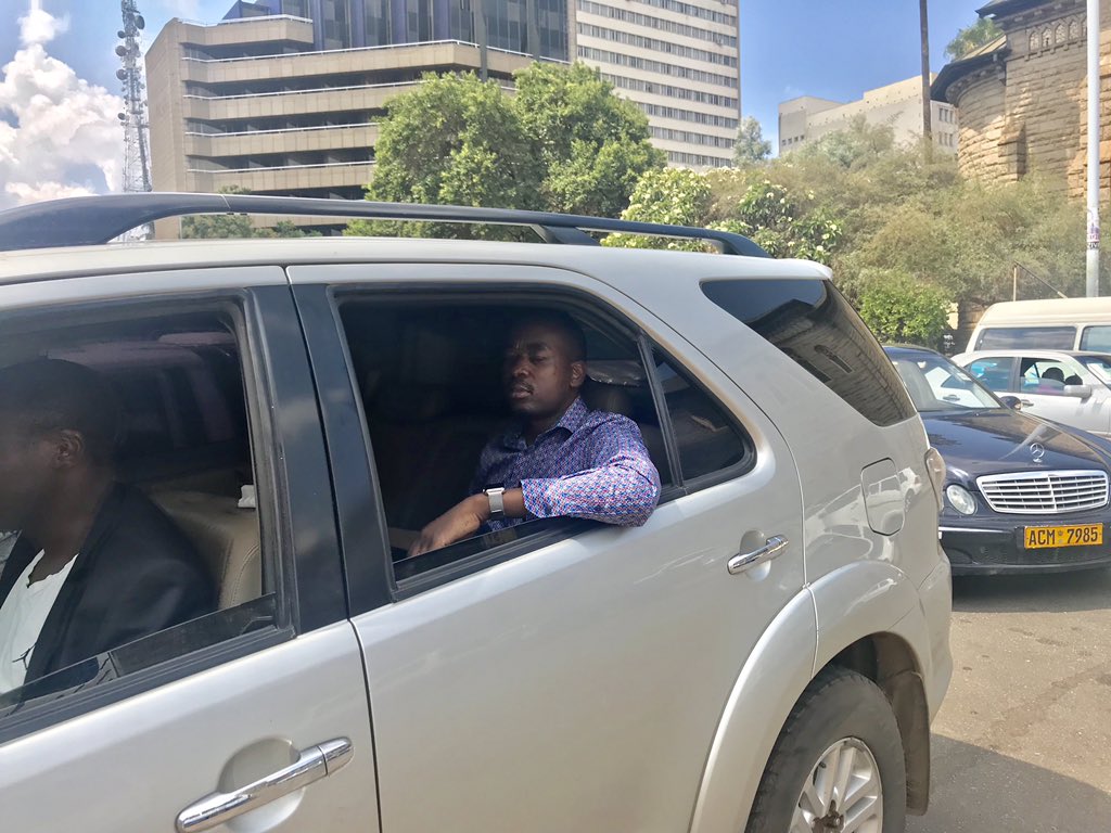 nelsonchamisa's tweet photo. THIS MUST BE  STOPPED ...Have been waiting for fuel since morning.Pfee muQueue yeFuel Cnlr Sam Nujoma/ Kwameh.I’m assessing the fuel situation at service stations in Harare.The situation is so bad! https://t.co/sGr1lo6t0M