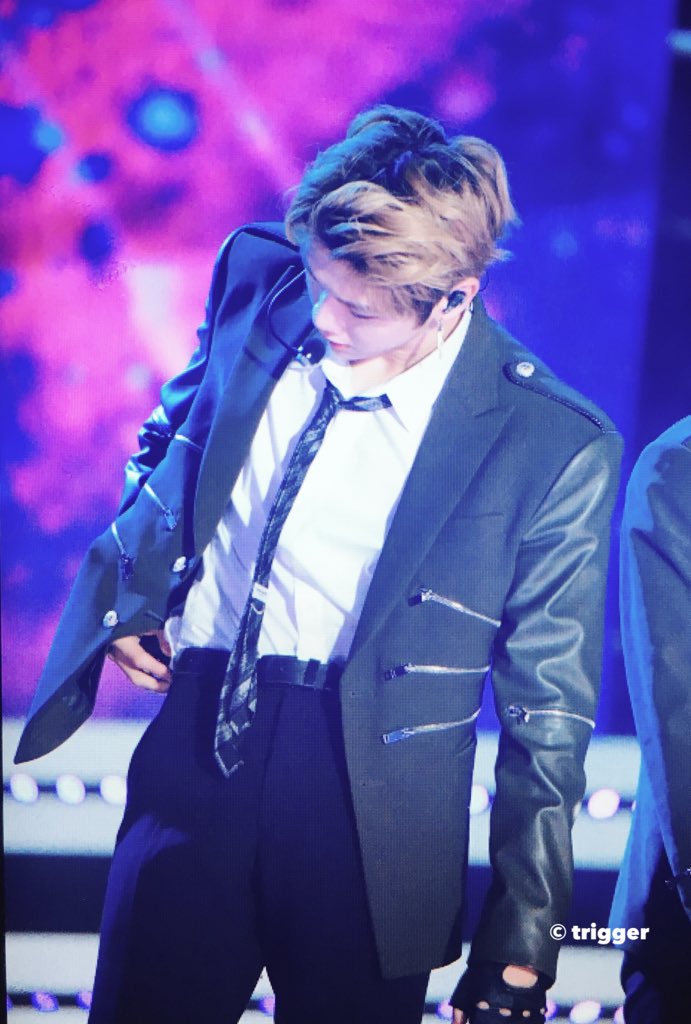 trigger_1210's tweet photo. 181020 매일 잘생겼는데 오늘 더 잘생겨써😭😭😭😭😭#강다니엘 #KangDaniel #워너원 #WANNAONE https://t.co/g97tpTk1pP