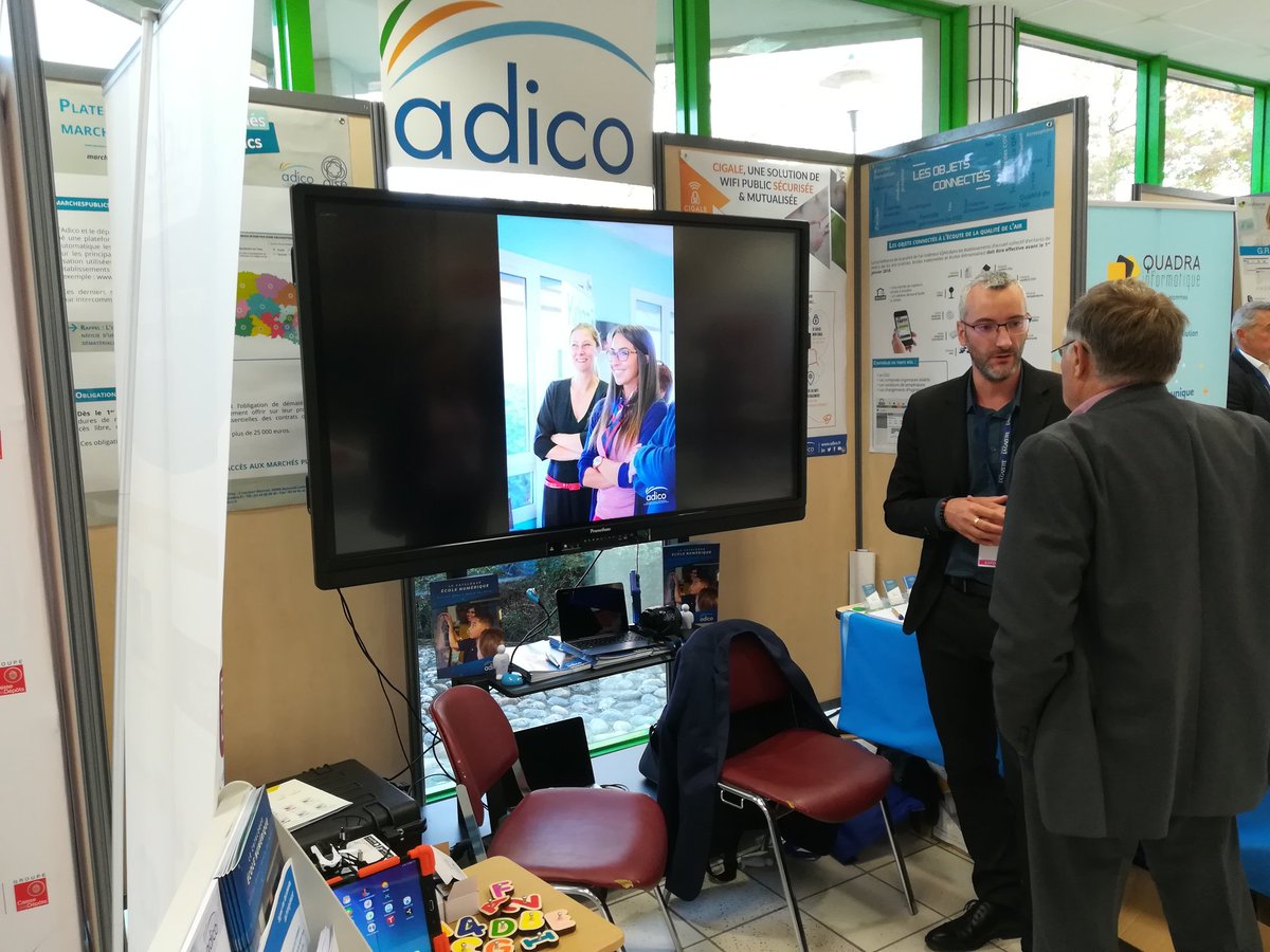 YoannChantereau's tweet photo. L'@Adico60 était présent à l'#assembleegenerale de l'#umo avec nos services @Alerte_Citoyens #EcoleNumerique #drone #comedec #wificigale #objetsconnectes.... pour les #collterr https://t.co/I68qIkcR1h