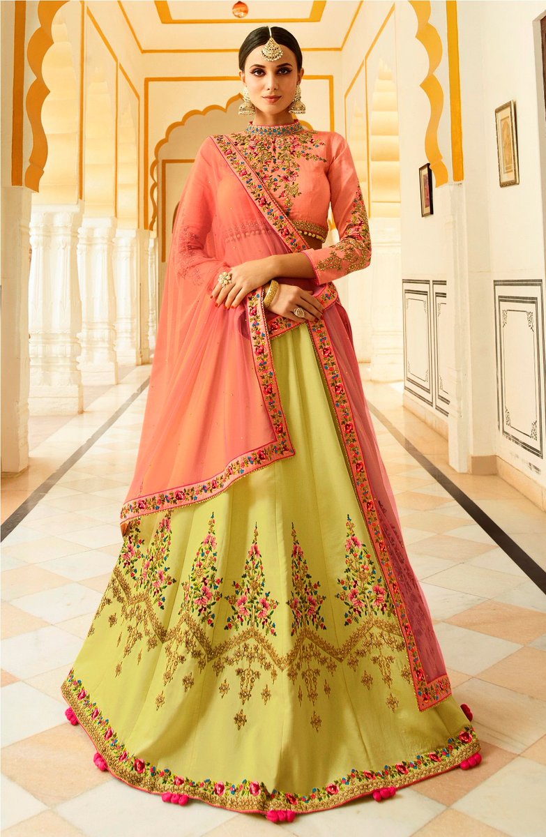 craftnshop's tweet photo. Our Latest Lehengas will Surely make your Celebs of the Occasions !!
Get at Once Here :- https://t.co/Y5RnOCjDwt
#bridals #bridallehenga #lehengas #modernlehenga #lenghas #lehenga #womenswear #womensfashion #womenstyle #apparels #weddingswear #festivewear #weddings #blogging https://t.co/F6wMcEAWRI