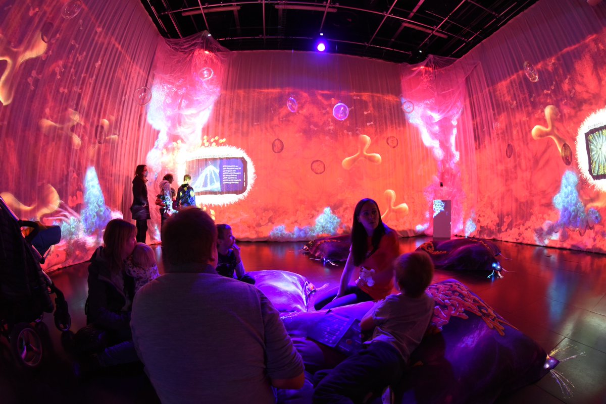 One word: AMAZING 😮

Find out all you ever wanted to know about bacteria at our "MicrobiHome" installation, where we're taking you INSIDE your gut.

You might just meet a few of these guys...🦠🦠🦠

manchestersciencefestival.com/event/microbih…

#MSF18