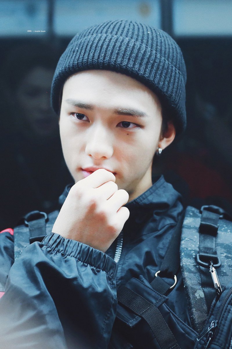 2000seconds's tweet image. 181011출국♡♡

#스트레이키즈 #현진 #황현진 #StrayKids #hyunjin