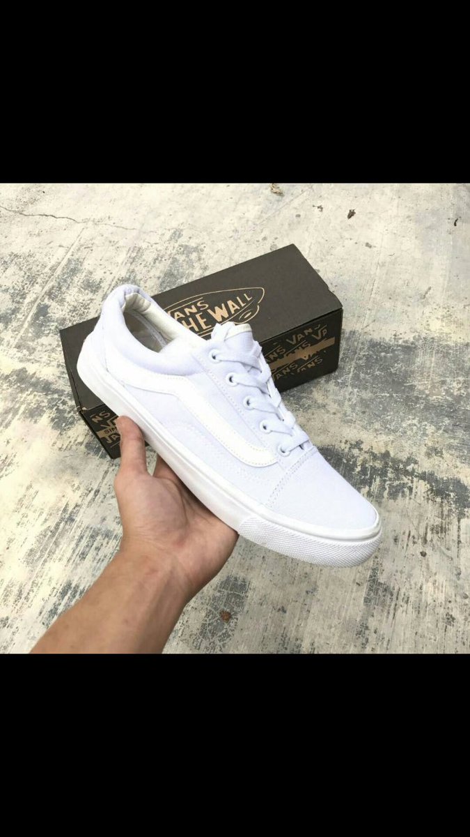 Kr1Kshoes's tweet photo. Guys! Korang nak menang KASUT free?💯

Simple je korang just RT tweet ni. Nanti admin akan pilih pemenang on 5 November👟🤤 https://t.co/gyDKlMTIk0